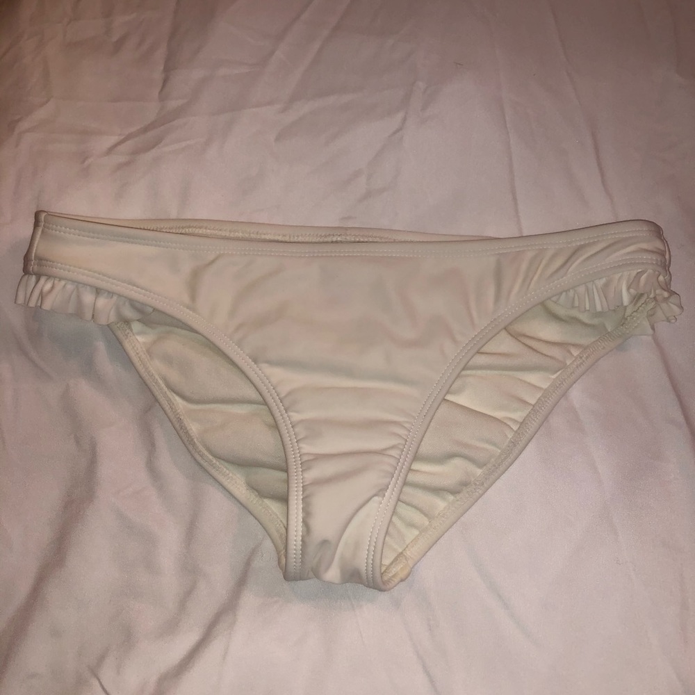 WHITE TARGET BIKINI SWIM SUIT BOTTOMS WITH SCRUNCH